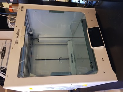 Ultimaker 3D printer 